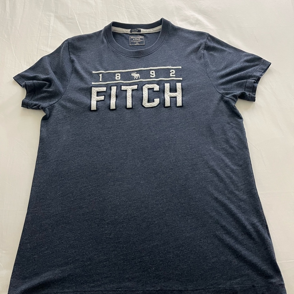 Abercrombie & Fitch Gray Short Sleeve Tee